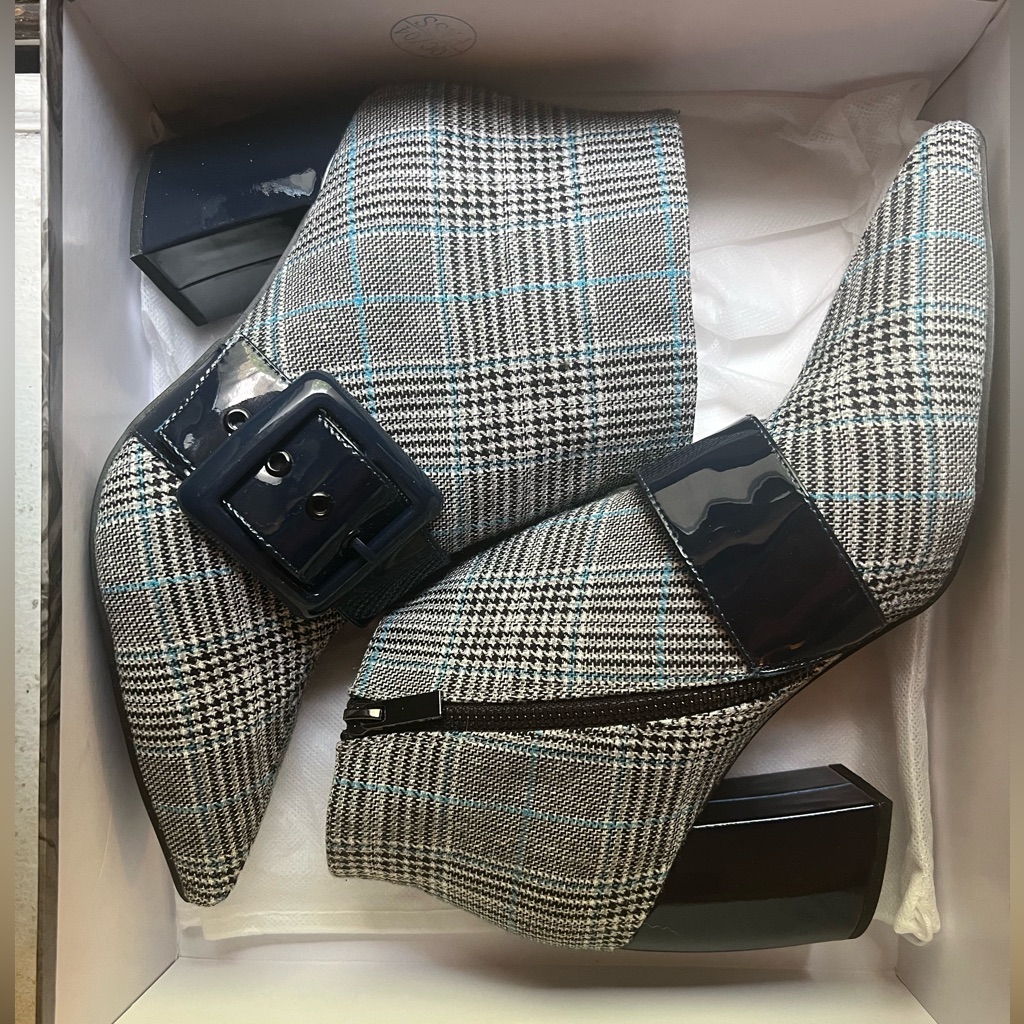 Jeffrey Campbell, 3 Inch Navy Patent Plaid Boots, 8.5 Nib, Rare.